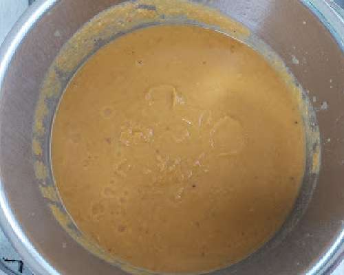 Intialainen garam masala-porkkana-bataattikeitto