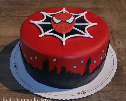 Pienen pojan Spiderman-kakku