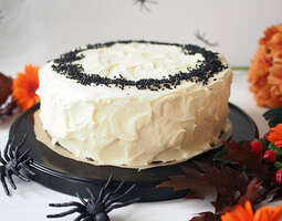 Halloweenin tyylikkäin Black Velvet -kakku