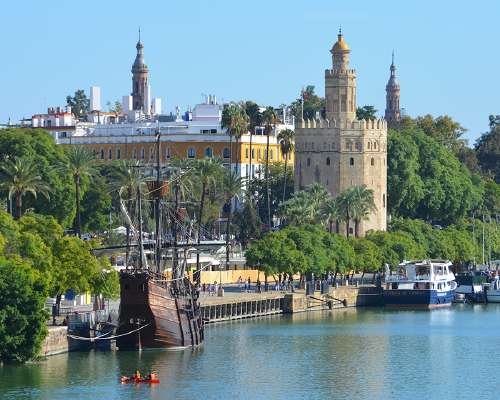 Merihistoriaa Sevillassa: Torre del Oro & Nao...