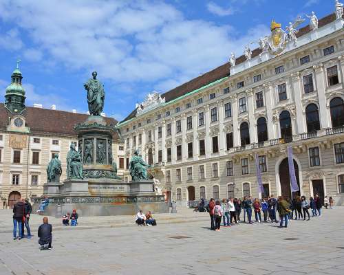 Wienin historiallinen Hofburg