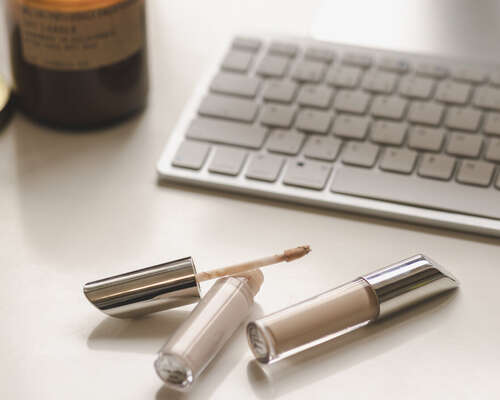 Kjaer Weis Invisible Touch Concealer peitevoi...