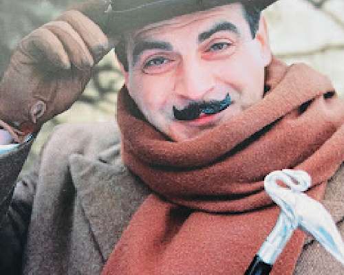 Hercula Poirot -suosikkietsiväni!