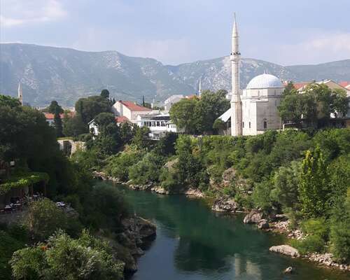 Päiväreissu Bosnia-Hertsegovinan Mostariin