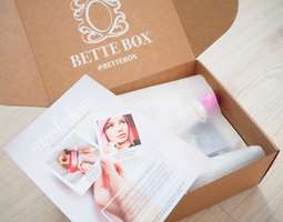 Bette Box Maaliskuu