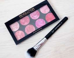 Makeup Revolution Blush Queen Blush Palette
