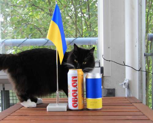 Olutta Ukrainan tueksi: Obolon Premium Lager ...