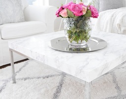 Olohuoneen DIY-marmoripöytä