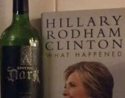 What happened (kirjoittanut Hillary Rodham Cl...