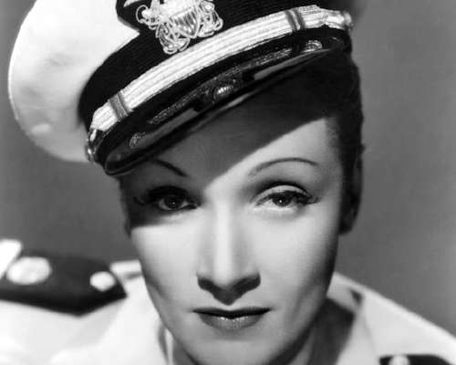 Kapteeni Marlene Dietrichin sotilasura toisen...