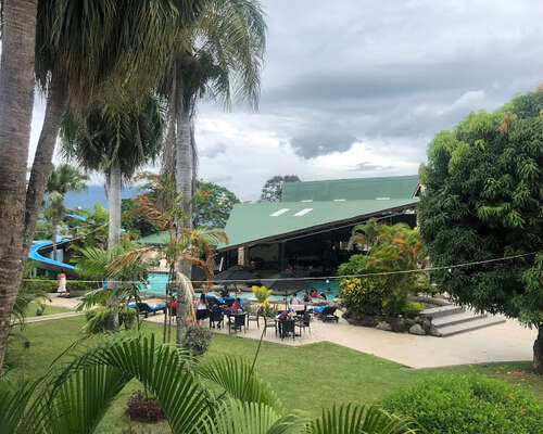 Tokatoka Resort Fidzin pääsaarella, kävelymat...