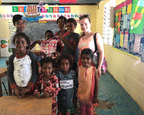 Vierailulla fidziläisessä kylässä – lasten tu...