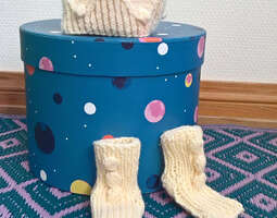 Pikku prinssin neuleet / Gift knits for a lit...