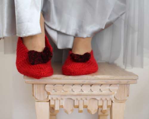 Rusettihuopatossut / Red slippers