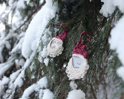 Pukkikoristeet/ Crocheted Santa ornaments