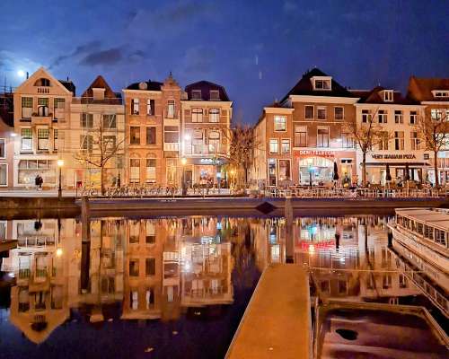 Leiden -kanaalien kaupunki