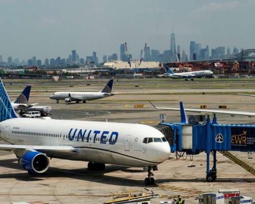 United Airlines Comes Out Strong Despite Deli...