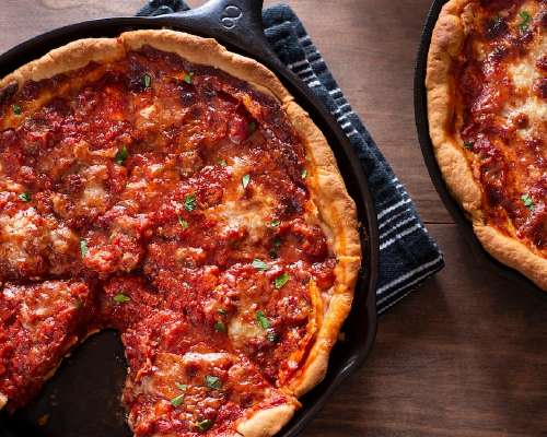 What is the story behind Chicago deep dish pizza?