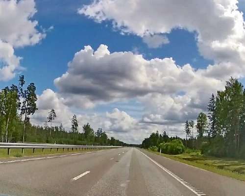 Virossa autolla osa 2: Saarenmaa ja Narva