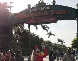 Joulupäivä Hong Kongin Disneylandissa