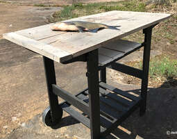 Tee se itse: kalanperkauspöytä vanhasta grill...