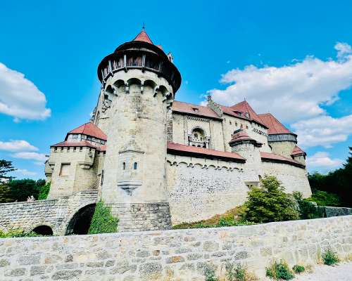 Burg Kreuzenstein - Come to the Castle in the...
