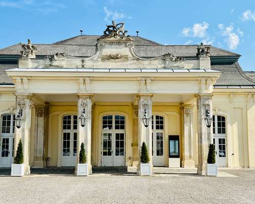 Schloss Laxenburg - Sisi's Honeymoon Palace i...