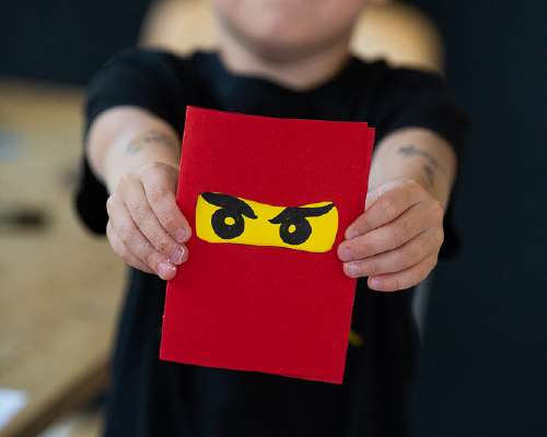 Helpot Ninjago - synttäreiden kutsukortit DIY