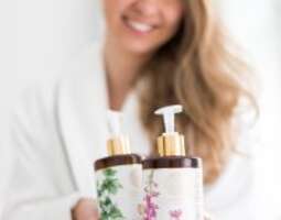 Luonnonkosmetiikan shampoo & hoitoaine suosikit