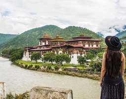 Bhutan – Kiertomatka läpi Ukkoslohikäärmeen m...
