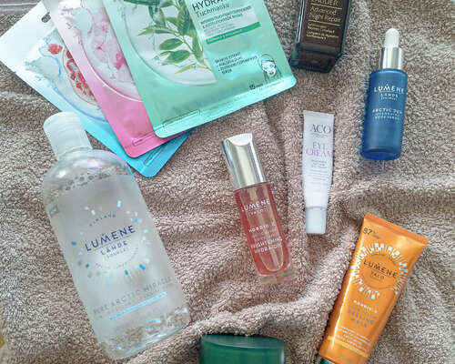 Skincare Sunday: applying different products