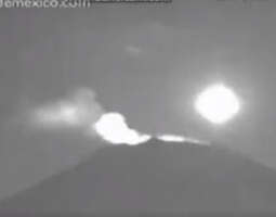 Mystinen valo Popocatépetl-tulivuorella