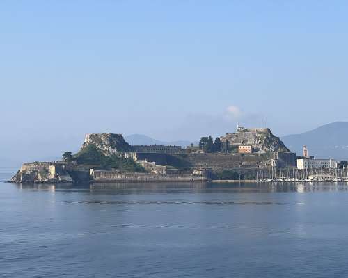 Korfu – Unesco-kaupunki ja käsityöläisoluita