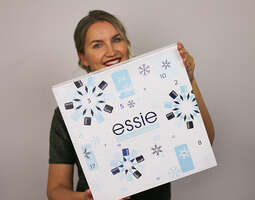 Arvonta! Voita Essie-joulukalenteri!