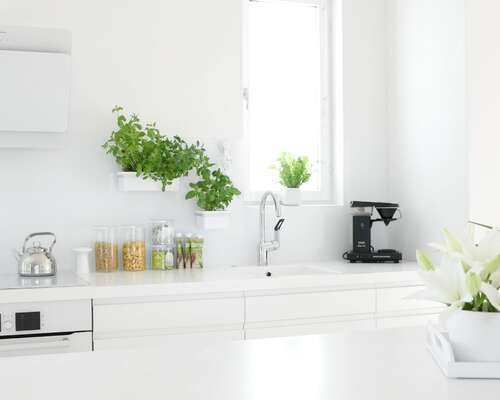 Ruuviton seinähylly keittiöön ja kylpyhuonees...