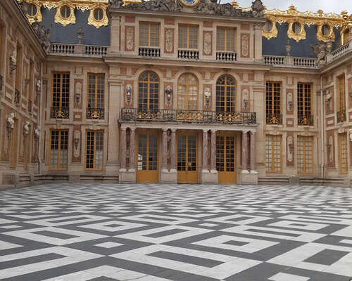 Matkailuvinkki: valtava Versailles