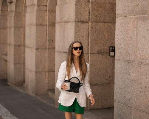 3 Easy Ways to Make Simple Outfits More Inter...