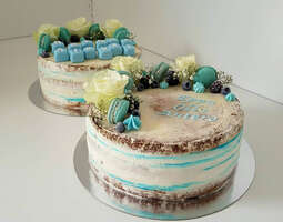 Sinisävyisiä kakkuja