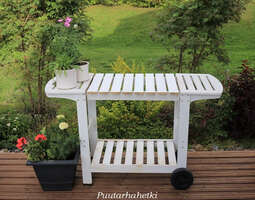 DIY: Apupöytä terassille/puutarhaan