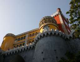 Fall in love with the fairytale town Sintra!