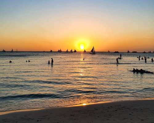 Travel guide to Boracay Island – dip your toe...