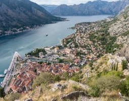Video: Kotorin linnoitus, Montenegro