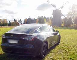 Tesla Model 3 kokemuksia (20 000 km)