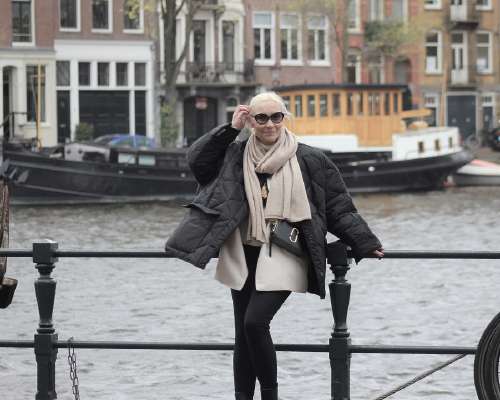 Outfit in amsterdam