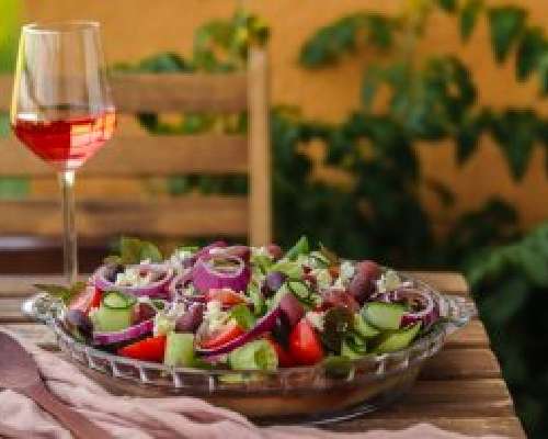 Kiireisen illan kreikkalainen salaattipiirakka
