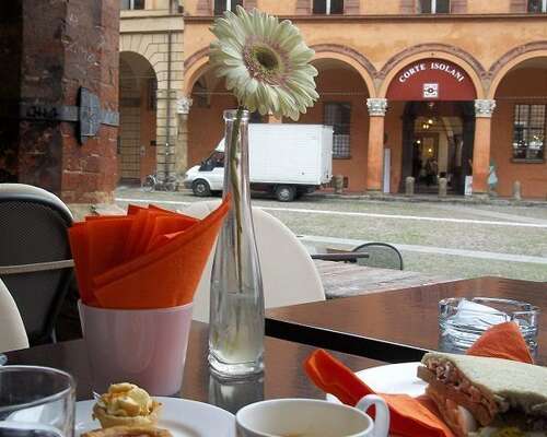 The Best 23 Things to See and Do in Bologna