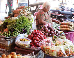 Phsar Leu Market täynnä tohinaa, Sihanoukvill...