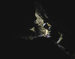 Aika kituuttaa hiljalleen Kituvuoren luolassa