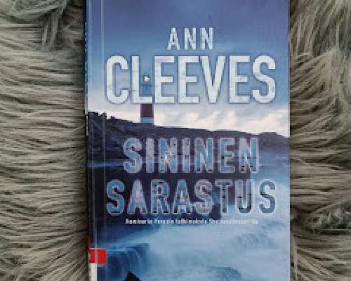 Kirja-arvostelu: Ann Cleeves / Sininen sarastus
