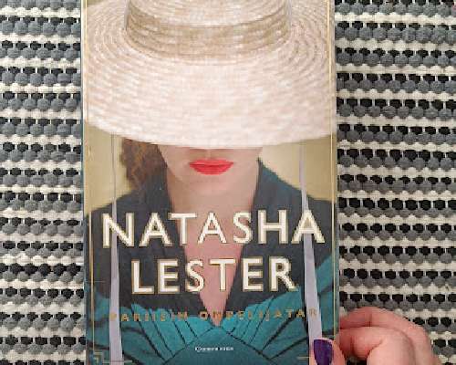 Kirja-arvostelu: Natasha Lester / Pariisin om...